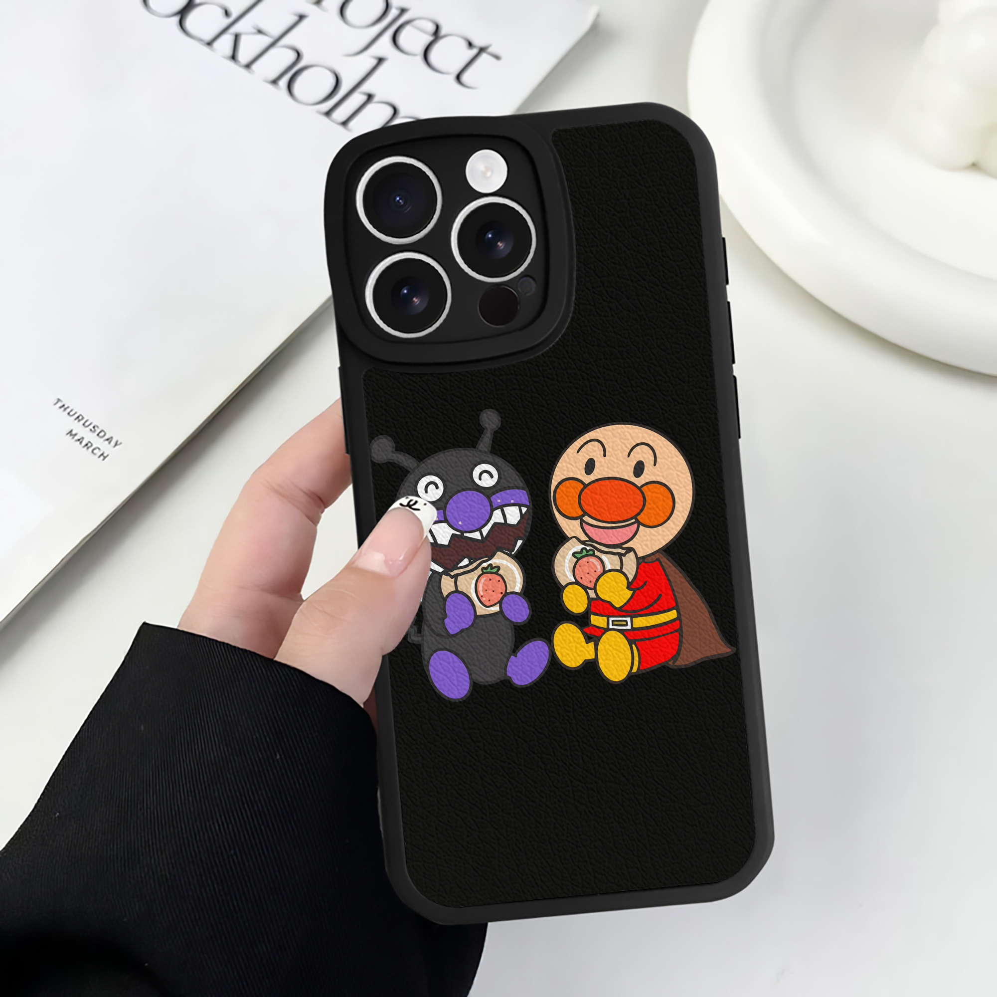（画像用） アンパンマン Anpanman 【iPhone 16シリーズ対応】シリコンスマホケース（レザー調） 材質：シリコン